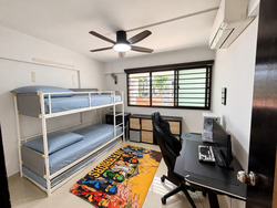 Blk 409 Jurong West Street 42 (Jurong West), HDB Executive #621668011